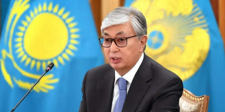 Казак президенти Касым-Жомарт Токаев парламентке өтүү босого чегин азайтууну сунуштады