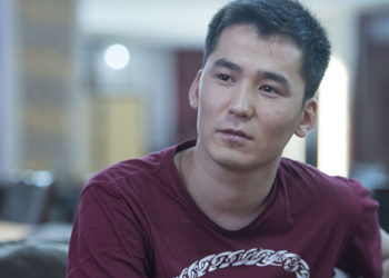 Мирбек Атабеков: «Агитацияга ким көп акча коротсо, ошол талапкер өтөт болушу керек»