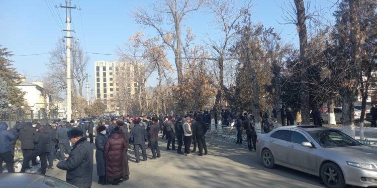 Жалал-Абадда 300дөй адам катышкан митинг болуп өттү