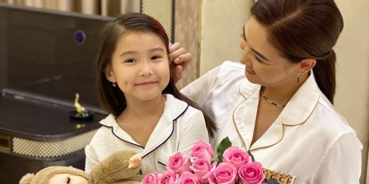 Бүгүн Анжеликанын кичүү кызы Айлинге операция жасалат