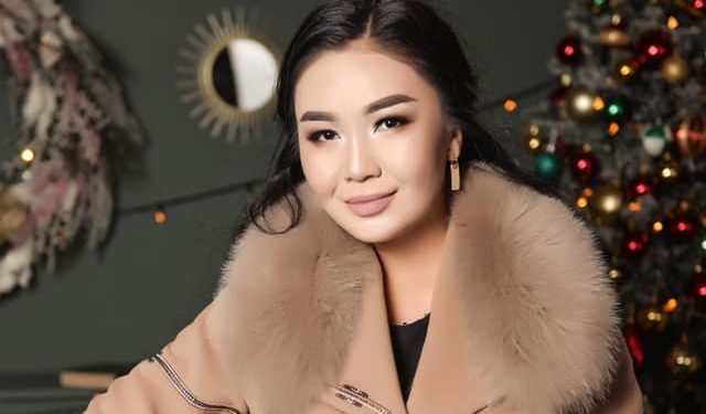 «Өлкөдөгү эң мыкты окуу жайга айланат». Самара Каримова жетекчилик кызматына кайтып келди