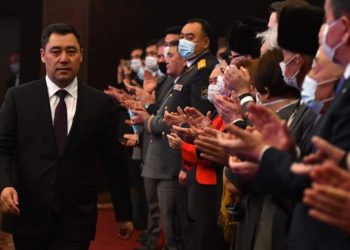 Өкмөт болбойт. Министрлер кабинетин президенттик аппараттын башчысы башкарат