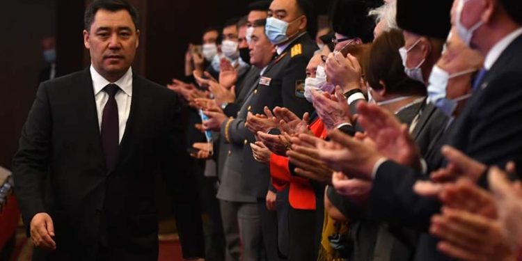 Өкмөт болбойт. Министрлер кабинетин президенттик аппараттын башчысы башкарат