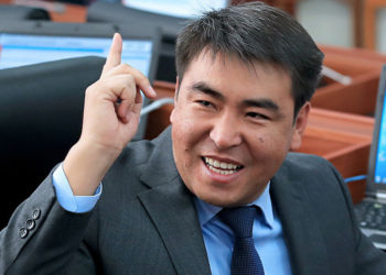 Жанар Акаев: «Аялын сабады деген маалымат чындыкка дал келбейт»