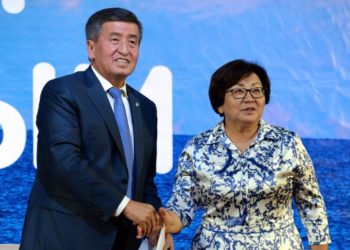 Садыр Жапаровдун президенттик кызматка киришүү аземине Роза Отунбаева менен Сооронбай Жээнбеков чакырылды