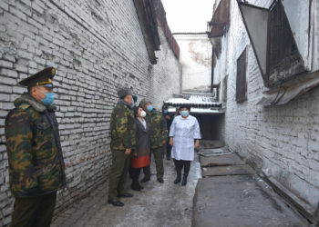 “Өтө начар!” Эльвира Сурабалдиева СИЗО-1ди тез арада Бишкек шаарынын сыртына алып чыгуу керектигин айтты