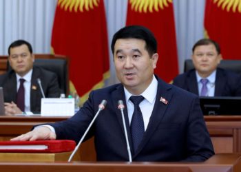 Мирлан Бакировдун ордуна Жогорку Кеңештин вице-спикери Нурбек Сыдыгалиев болду