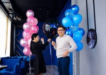 Модель Эркеайым Абдуллаева экинчи наристесин күтүүдө