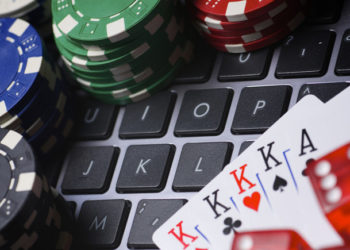 Депутаттар Ысык-Көлдө чет элдиктер үчүн казино ачууну сунуштады