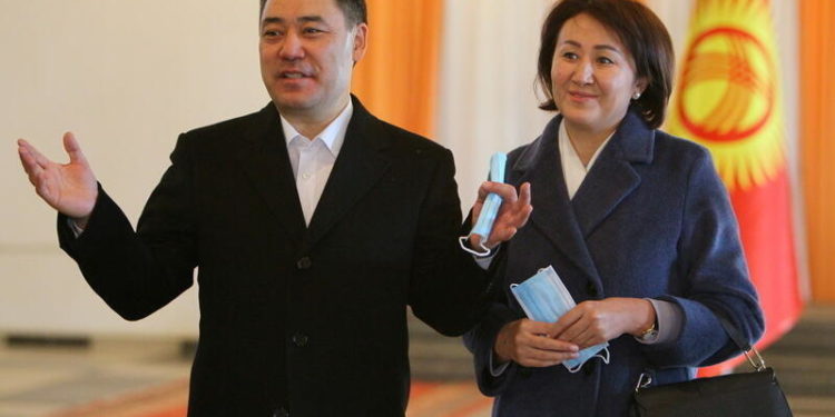 Шайлоо аяктады, алдын ала жыйынтыктарга ылайык, Жапаров баарынан ат чабым алдыда