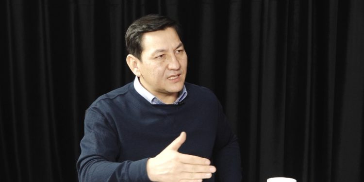 Абдил Сегизбаев: «Президенттик шайлоодо 50 пайыздан эч ким өтө албайт, экинчи тур болот»