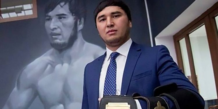 Жасалма паспорт колдонууга шектелип кармалган Кылычбек Саркарбаев үй камагына чыгарылды