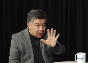 Алмамбет Шыкмаматов: «Партияда мен же аксакал калышы керек болду. Мен кеттим»