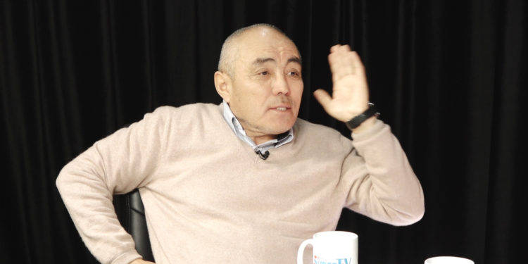 Жумадил Эгембердиев: «6 миллион элди багыш жөнөкөй эле иш. Мамлекетке жаратмандык жетпей жатат»