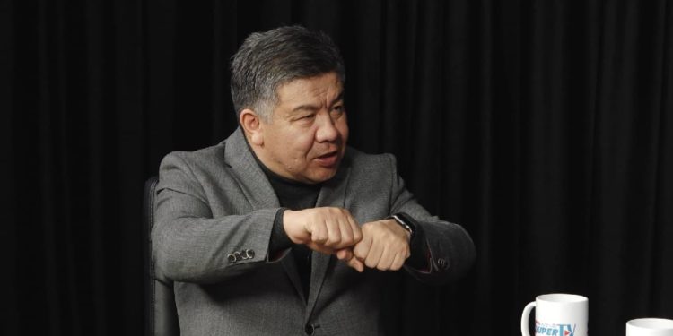 АНОНС! Алмамбет Шыкмаматов: «Кулдук уруп, Садыр Жапаровго сеники туура дедим»