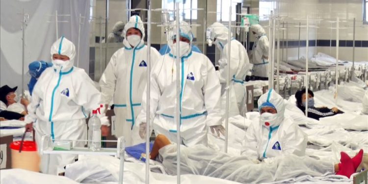 Медицина кызматкерлери: «Биз колдоого жана коргоого муктажбыз»