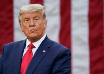 Твиттер Дональд Трамптын жеке баракчасын биротоло жаап салды