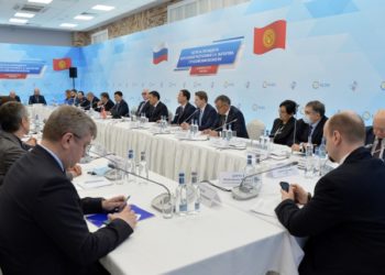 Садыр Жапаров орусиялык ишкерлерди активдүү кызматташууга чакырды