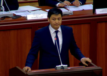 Өкмөт башчылыкка талапкер Марипов: «Билим берүү министри иштей берет»