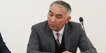 Конституциялык палатада президенттин өкүлү болуп Медер Жусупов дайындалды