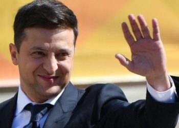 Украинада Зеленскийге импичмент жарыялоо демилгеси көтөрүлөт