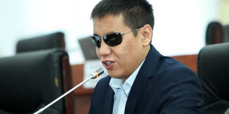 Депутат Дастан Бекешев: «Добуш сатып алуу аракети кайра башталды окшойт»