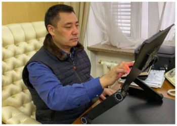 «Адашпайлы биз адамдар аңтарылып, чачылып»: Жапаров элге кайрылуу жасады