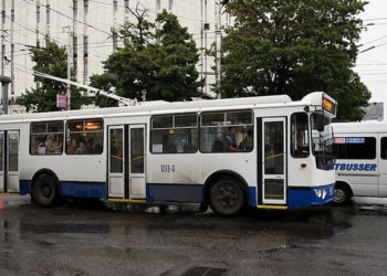 Троллейбус менен автобустагы жол кире 11 сом болушу мүмкүн