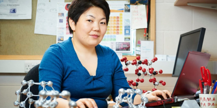 Кыргызстандык илимпоз айым Асель Сартбаевага Улуу Британиянын илимий даражадагы сыйлыгы ыйгарылат