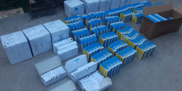 Чек арачылар тарабынан 800 миң сомдук аткезчилик товарларды жана бодо малдарды Өзбекстанга алып бараткандар кармалды