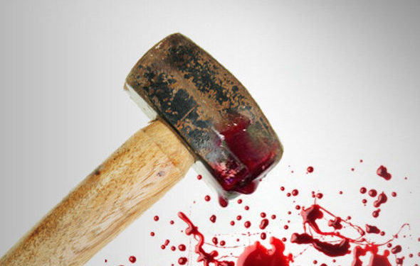 Кеминде 45 жаштагы аял күйөөсүн балка менен чаап өлтүргөн. Ал милицияга өзү барды