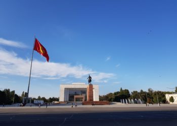 Жаздын алгачкы күнү өлкөдө жаан-чачын күтүлбөйт