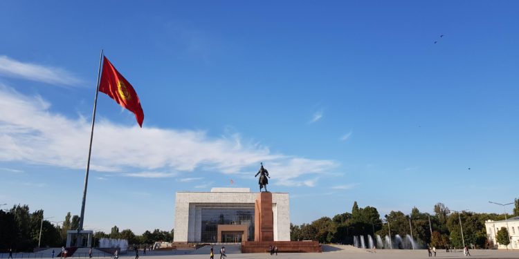 Жаздын алгачкы күнү өлкөдө жаан-чачын күтүлбөйт