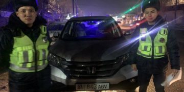 Бишкекте жасалма номур менен унаа башкарып жүргөн айдоочу кармалды