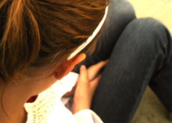 Экспертиза Бишкектеги мүмкүнчүлүгү чектелген кыздын зордукталгандыгын тастыктаган жок