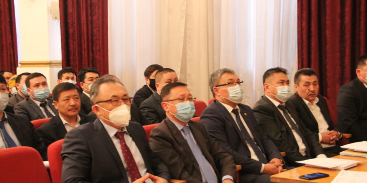 Экономика жана финансы министринин 8 орун басары болот