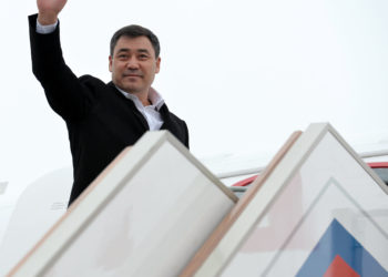 Садыр Жапаровдун Казакстанга сапарынын статусу — мамлекеттик болот