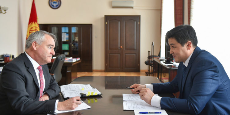 Өкмөт башчы Улукбек Марипов: «Экономиканы өнүктүрүүнүн маанилүү элементи — инвесторлордун укугун коргоого алуу»