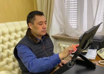 Жапаров чек ара боюнча чыккан митингчилер менен онлайн жолугушуудан баш тартты