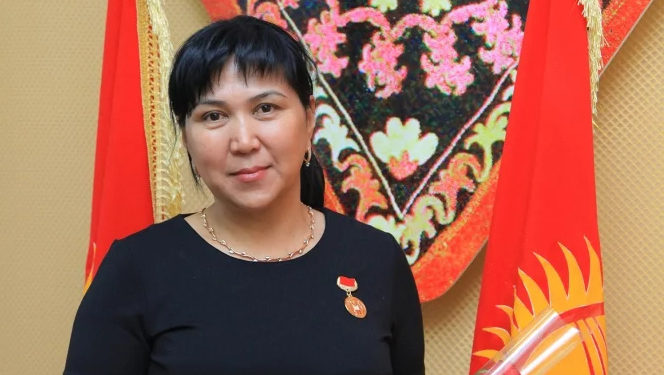 «Кабарлар» маалымат агенттигинин жетекчисинин кармалышы. Арыз ээси акчаны жыйын өткөрүү үчүн бергенби?