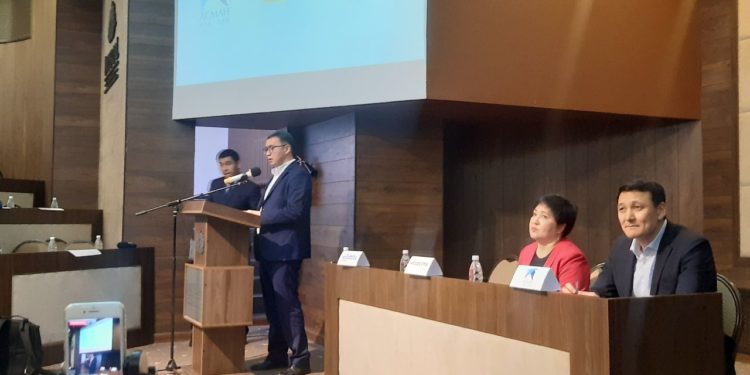 Клара Сооронкулова, Аймен Касенов жана Элдар Абакиров жергиликтүү кеңештердин шайлоосуна бирге барышат