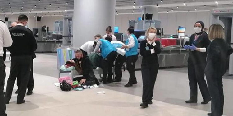 Кыргыз келин Стамбулдун аэропортунда көз жарды (Видео)