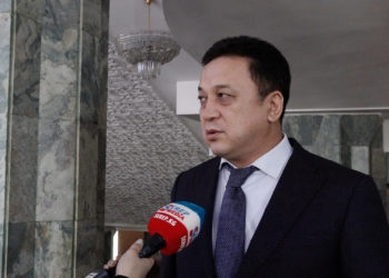 Аалы Карашев: «Мен андай айтпайт элем,  Матраимовдон жүз буруп кетишти деп»