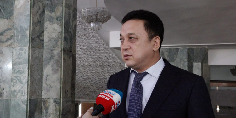 Аалы Карашев: «Мен андай айтпайт элем,  Матраимовдон жүз буруп кетишти деп»