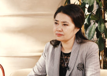 Айсалкын Кыйыкбаева: «Күйөө балам Эмил Эсеналиевдин өжөрлүгү жагат»