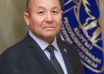 Алмаз Акматов Эсептөө палатасынын аудитору болуп шайланды