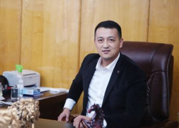 Бакытбек Марипов: «Мени жаңы премьер эмес, өкмөт башчы болуп турганда Садыр Жапаров бекиткен»