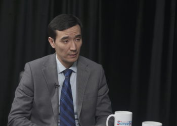 Медер Алиев: «Садыр Жапаров саясий күчтөрдүн жардамы жок деле утмак»