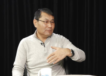 АНОНС! Мелис Мырзакматов: «Биз экономиканы тез арада түптөп кете албасак, анда мамлекетти жоготобуз»