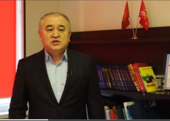 «Тезинен үй камагына чыгаргыла». Текебаев Курсан Асанов боюнча шашылыш билдирүү таратты